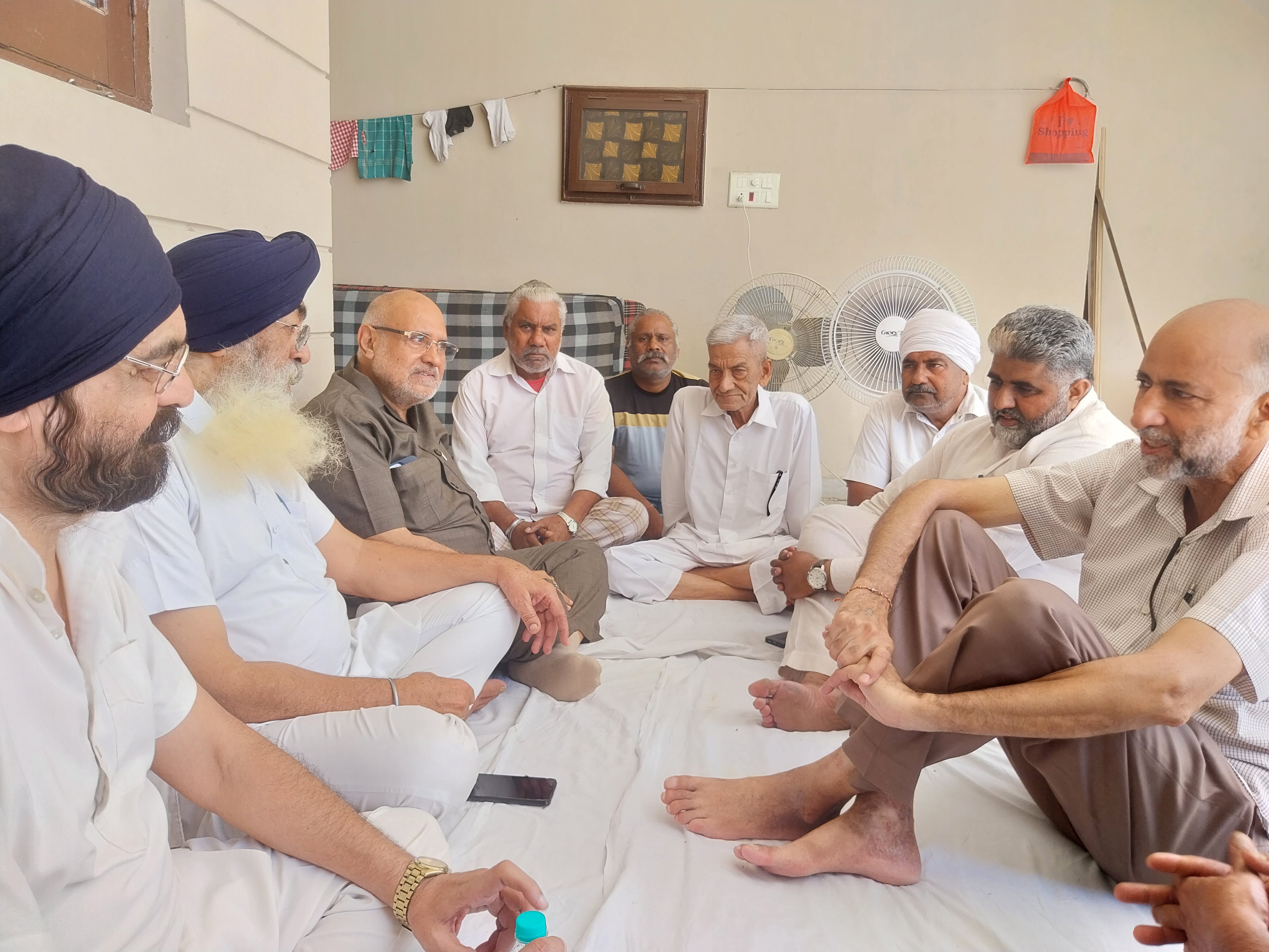 Avinash Rai Khanna shares grief with Nagpal family